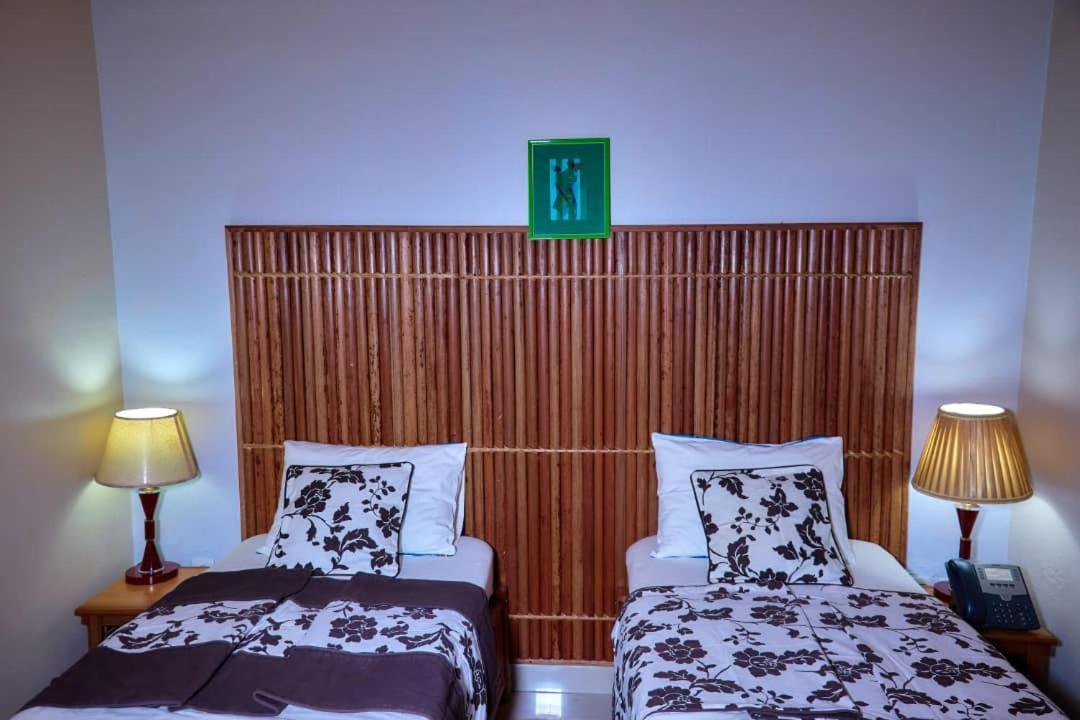 Congress Hotel Yaounde Ngoại thất bức ảnh