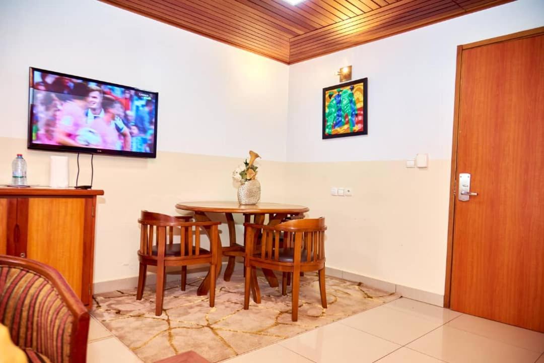 Congress Hotel Yaounde Ngoại thất bức ảnh