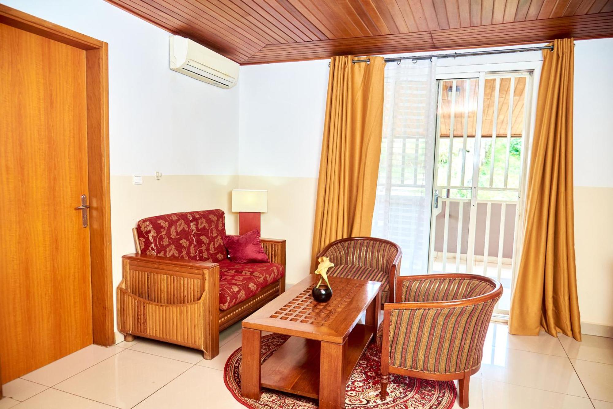 Congress Hotel Yaounde Ngoại thất bức ảnh