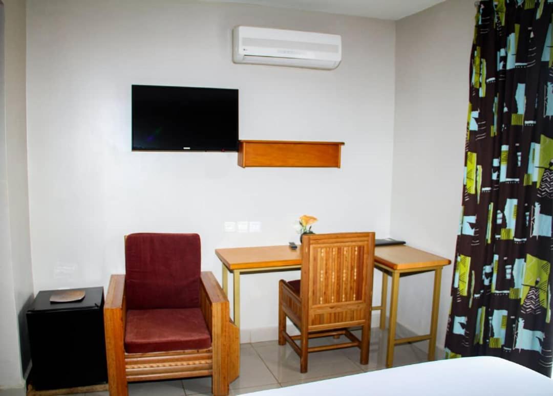Congress Hotel Yaounde Ngoại thất bức ảnh